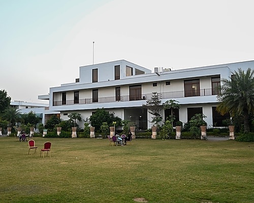 CLARKS SAFARI, RANTHAMBORE